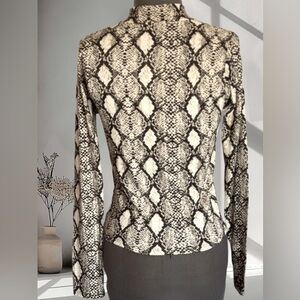 Caution To The Wind Long Sleeve Mock Turtle Neck Snake Print Shirt Size S